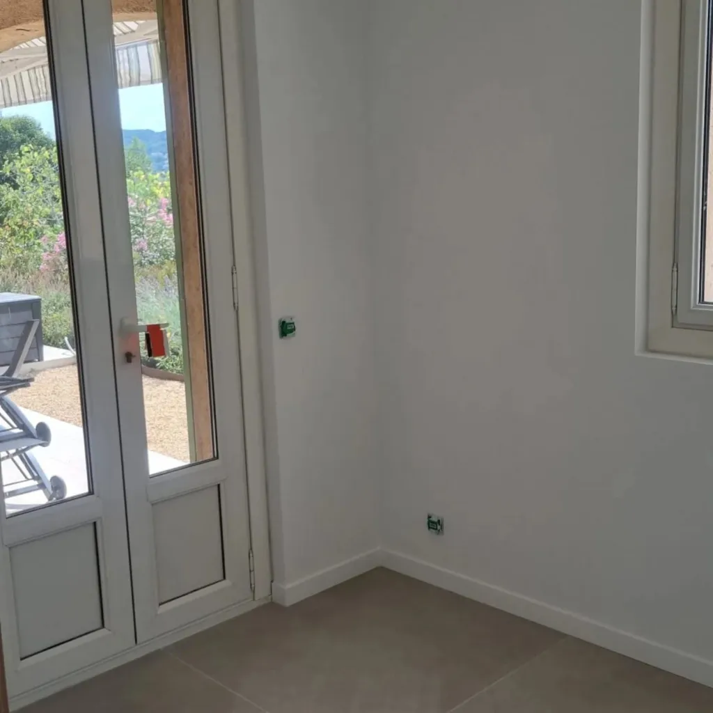 Boitiers prises porte fenetre