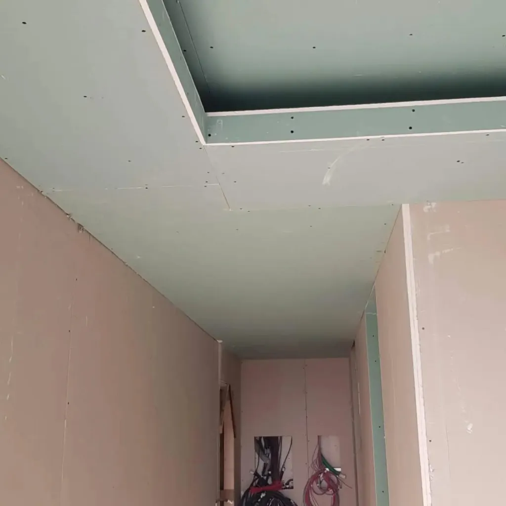 Ossature faux plafond en ba13